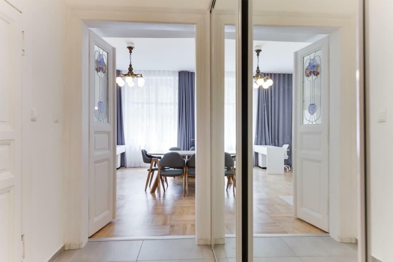 The Dancing House Residence, Two Bedroom Apartment With Balcony Near River! Praga Zewnętrze zdjęcie