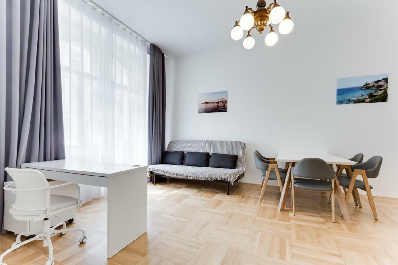 The Dancing House Residence, Two Bedroom Apartment With Balcony Near River! Praga Zewnętrze zdjęcie